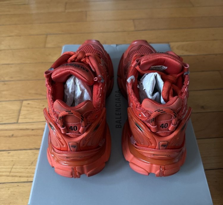 Balenciaga Runner Red