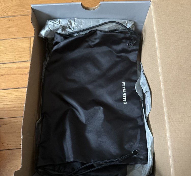 Balenciaga Runner Red