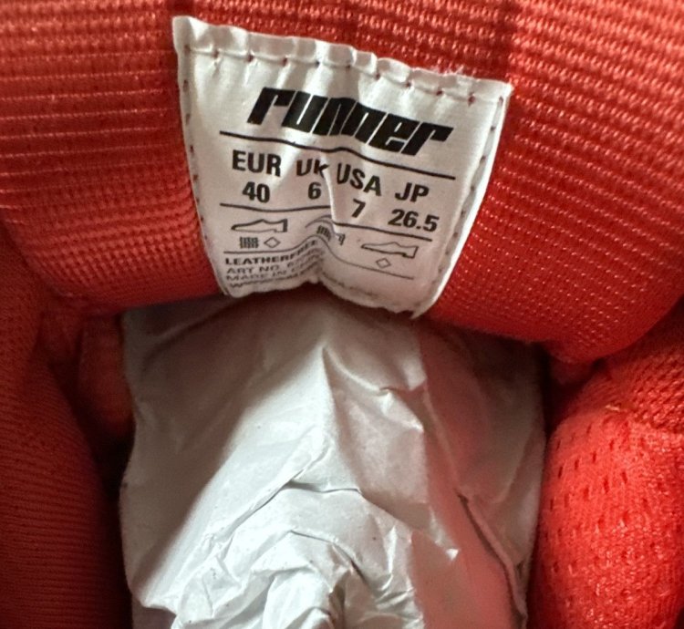 Balenciaga Runner Red