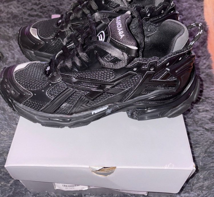 Balenciaga Runner Sneaker Black