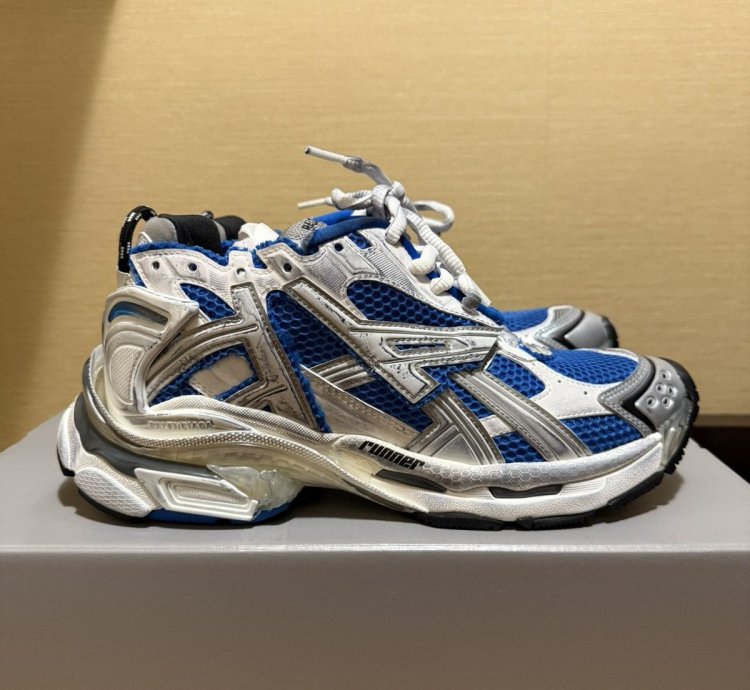Balenciaga Runner Sneaker Blue White (41)