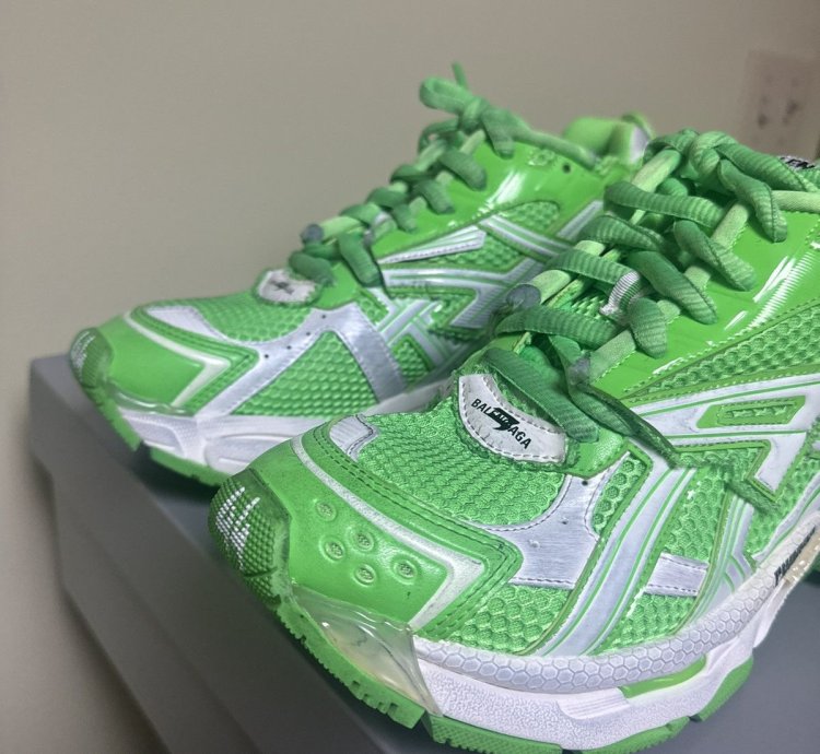 Balenciaga Runner Sneaker Flou 44