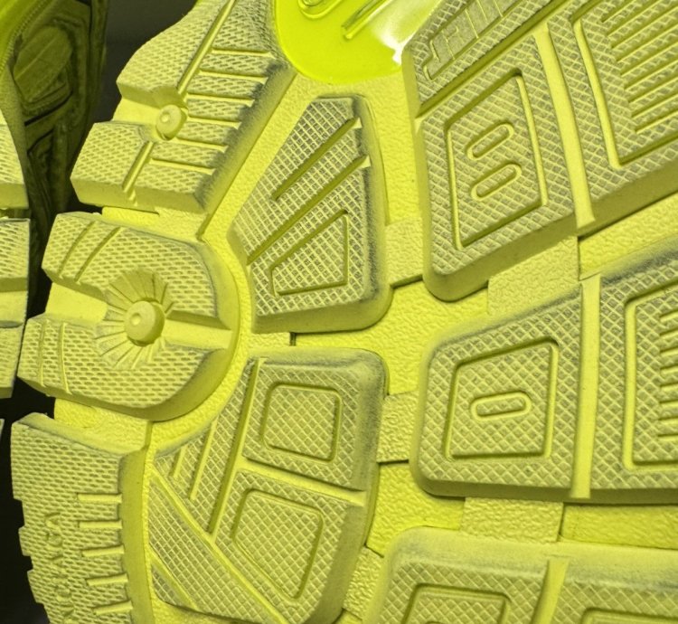 Balenciaga Runner Sneaker Fluo Yellow Size 46 Men New