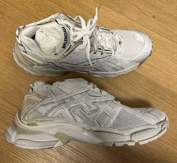 Balenciaga Runner Sneakers size 44