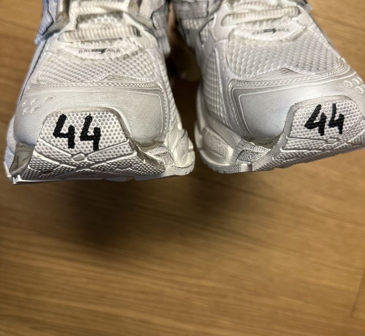 Balenciaga Runner Sneakers size 44