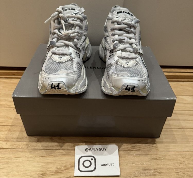 Balenciaga Runner Triple White sz 41