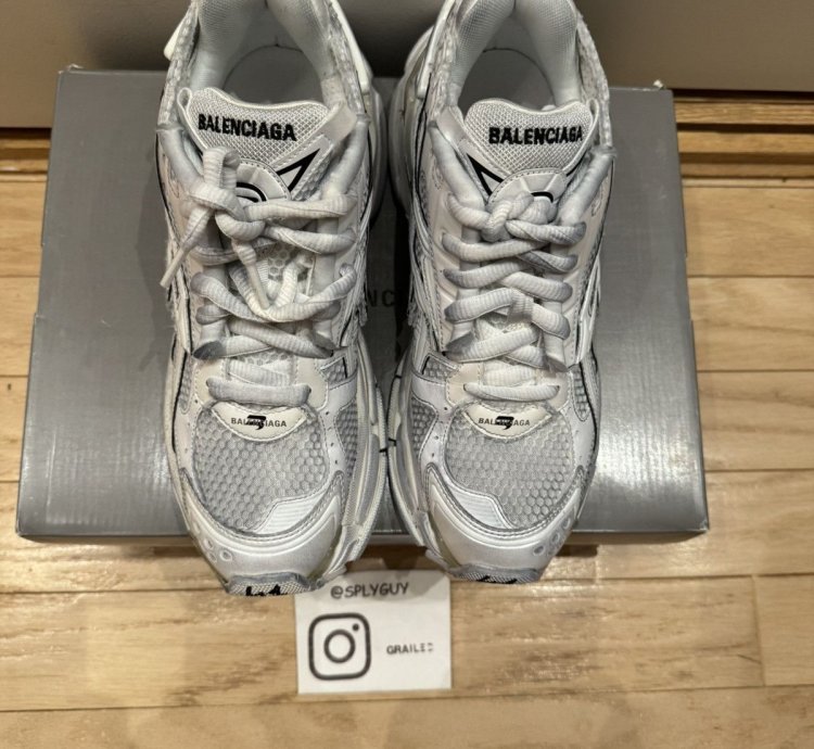 Balenciaga Runner Triple White sz 41