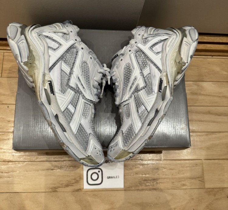 Balenciaga Runner Triple White sz 41