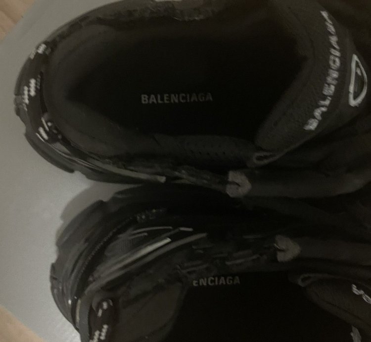 Balenciaga Runners (Black)