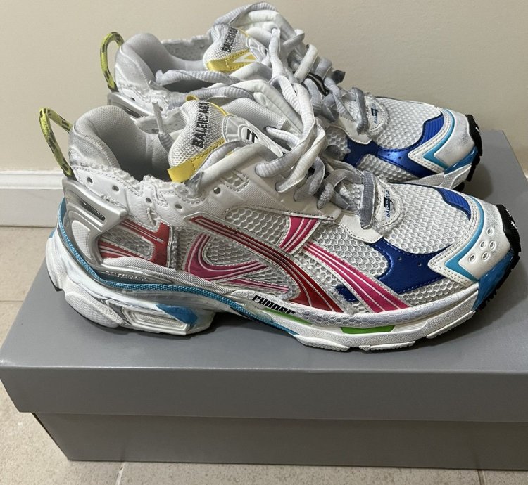 Balenciaga Runners Sz 43 10us