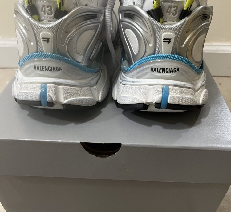 Balenciaga Runners Sz 43 10us