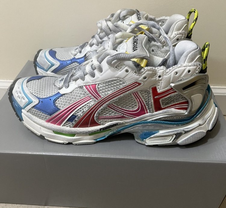 Balenciaga Runners Sz 43 10us