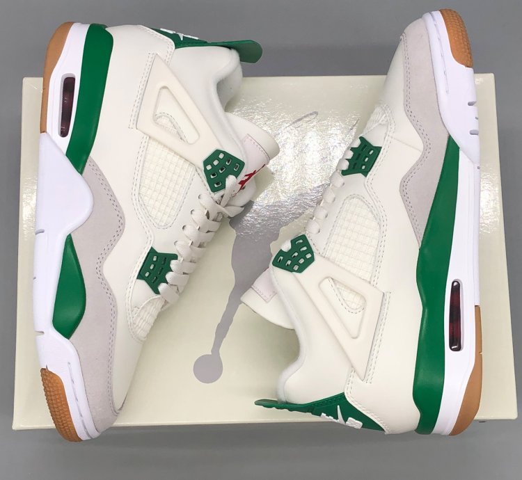 Jordan 4 Retro SB " Pine Green "