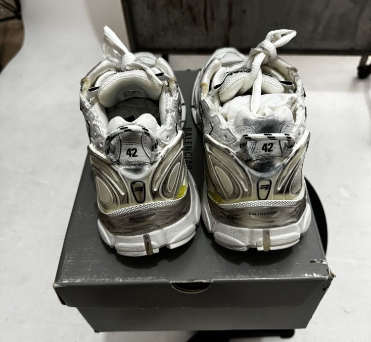 Balenciaga Runners White