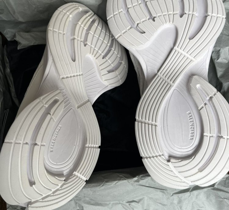Balenciaga Sneakers Circuit