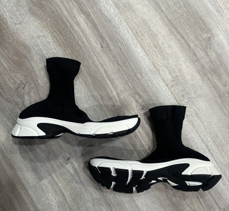 Balenciaga Speed Runner