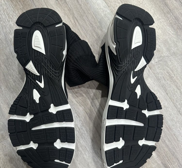 Balenciaga Speed Runner