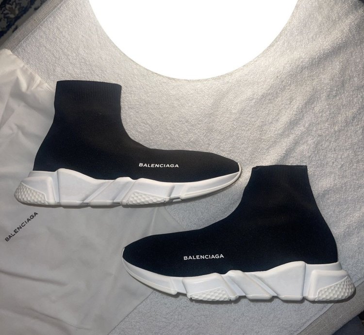 Balenciaga speed runners
