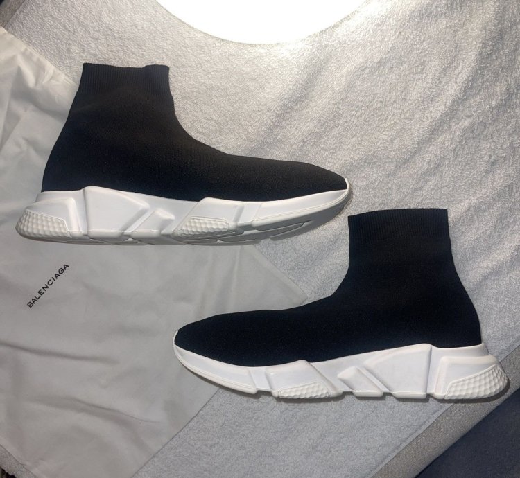 Balenciaga speed runners