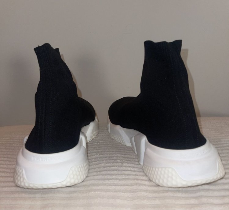 Balenciaga speed runners