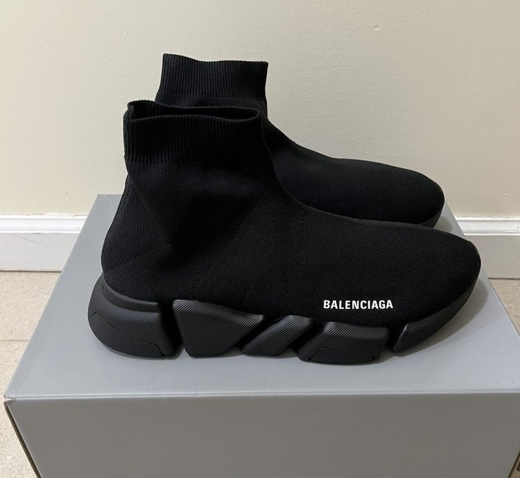 Balenciaga Speed Trainers sz 42(9us)