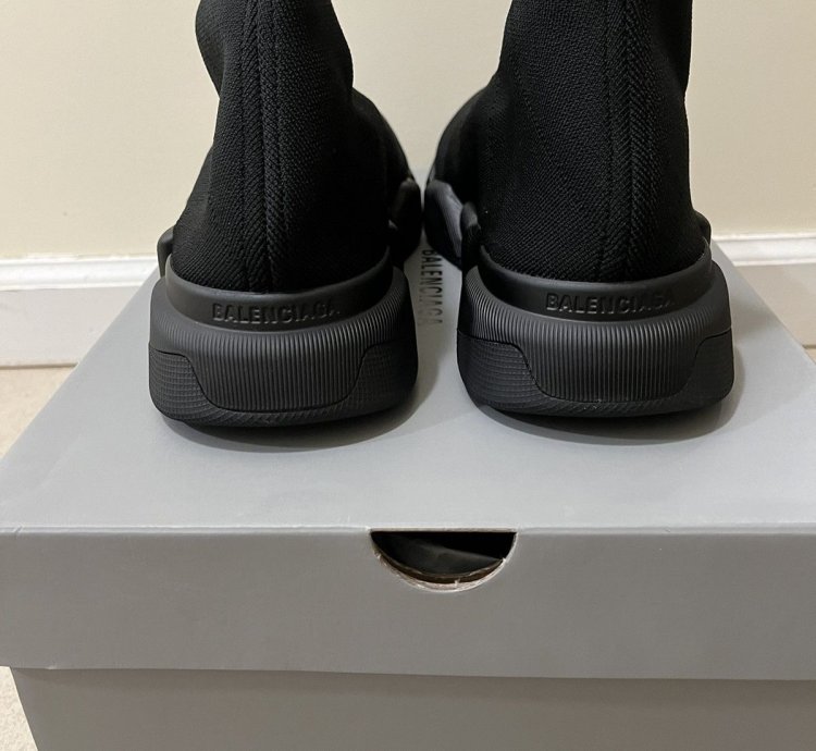 Balenciaga Speed Trainers sz 42(9us)