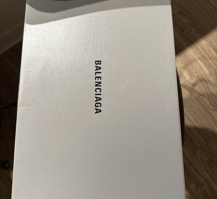 BALENCIAGA TRACK 2 0 SNEAKERS- BRAND NEW SIZE 46