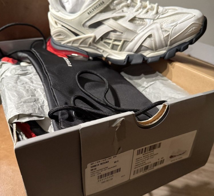 BALENCIAGA TRACK 2 0 SNEAKERS- BRAND NEW SIZE 46