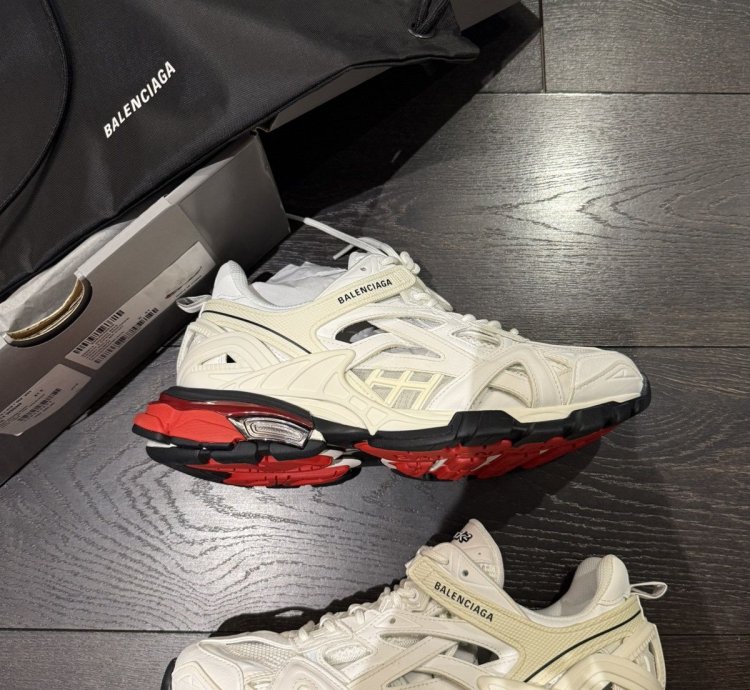 Balenciaga Track 2 sneaker size 41