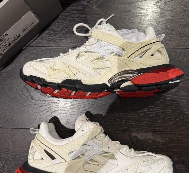Balenciaga Track 2 sneaker size 41