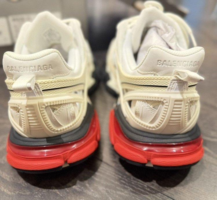 Balenciaga Track 2 sneaker size 41
