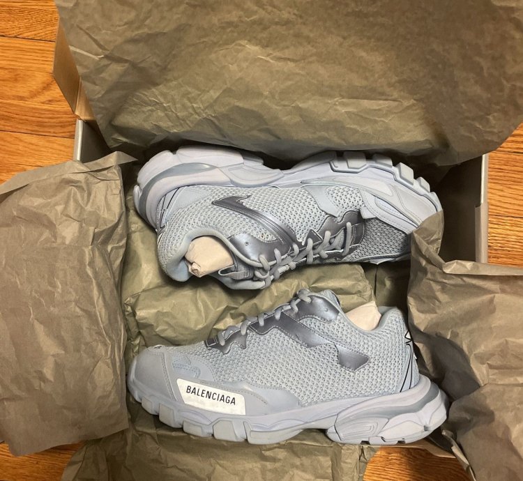 Balenciaga Track 3 destroyed upper size 41