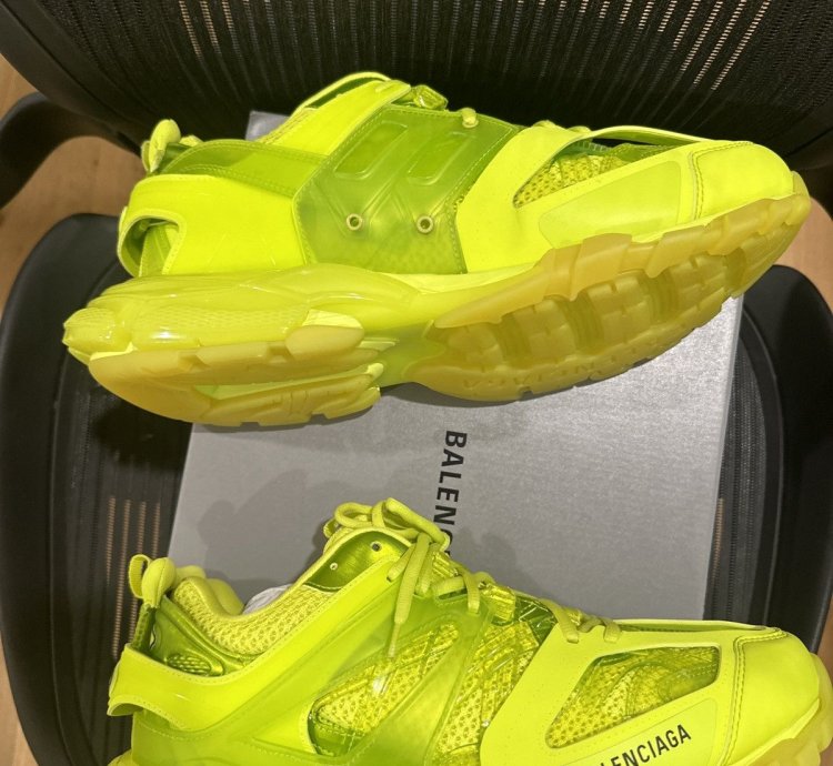 Balenciaga Track Clearsole Yellow BNWT