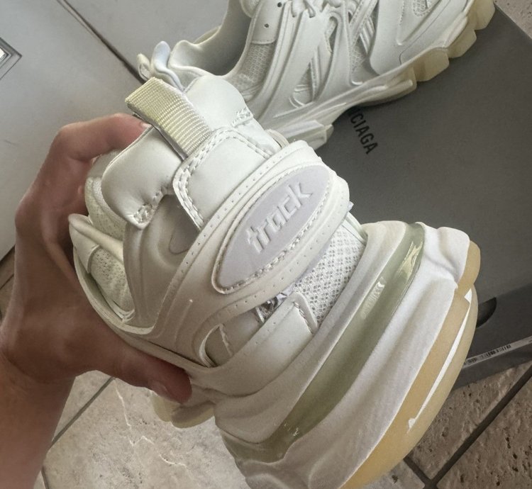 Balenciaga Track glow