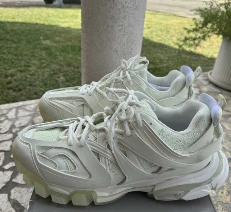 Balenciaga Track glow bundle of 2 pairs