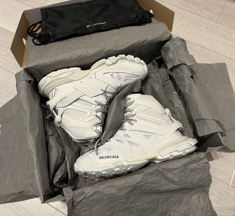 Balenciaga Track Hike