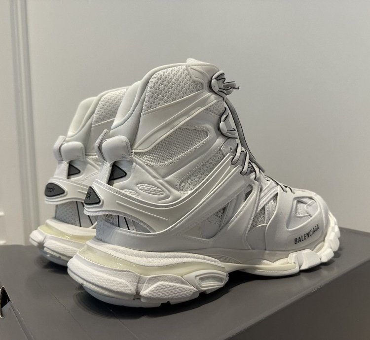 Balenciaga Track Hike