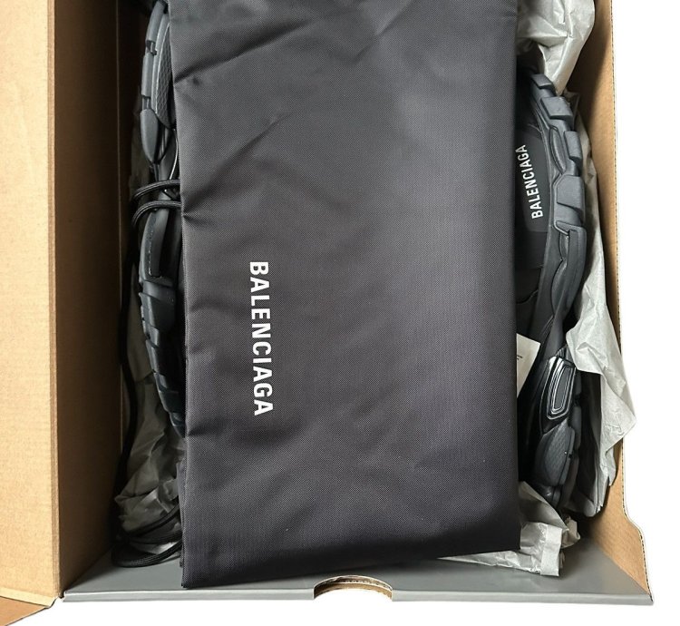 Balenciaga track hike black