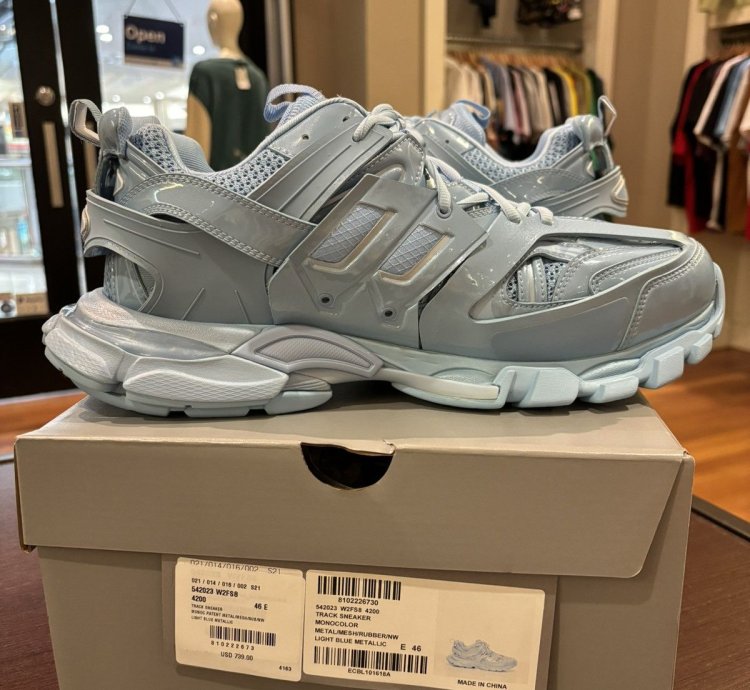 Balenciaga track runner sneaker blue brand new