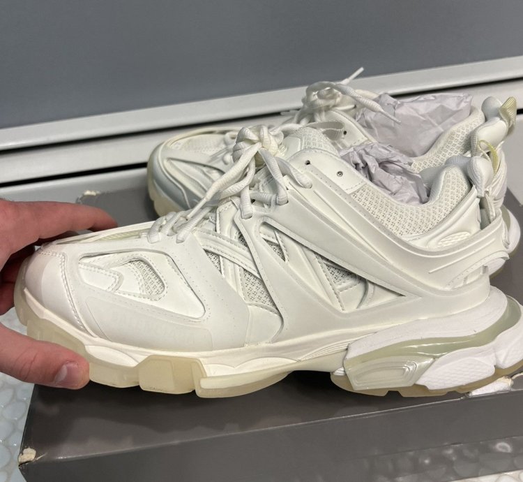 Balenciaga Track Trainer Glow in the Dark size 9 US