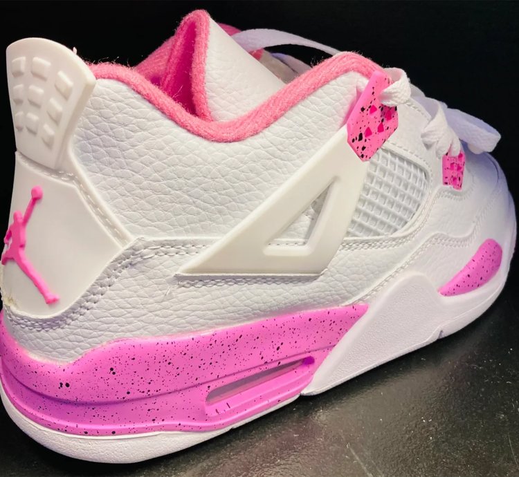 Nike Air Jordan 4 “ Pink Oreo ”