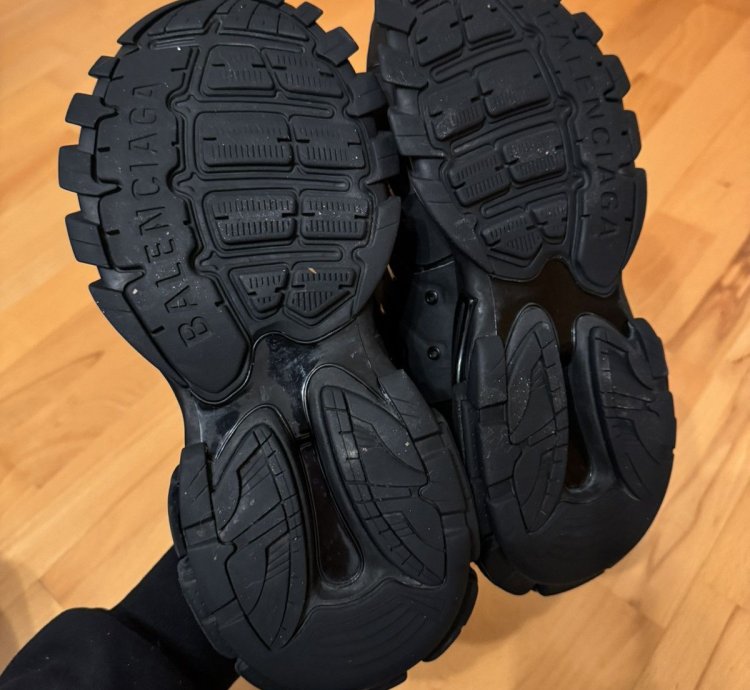 Balenciaga Track Triple Black