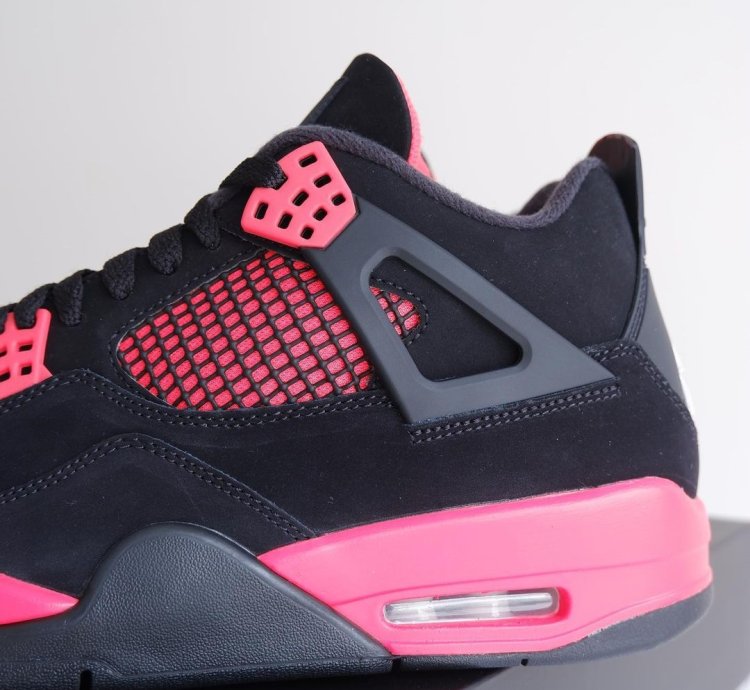 Jordan 4 “ Pink Thunder ”