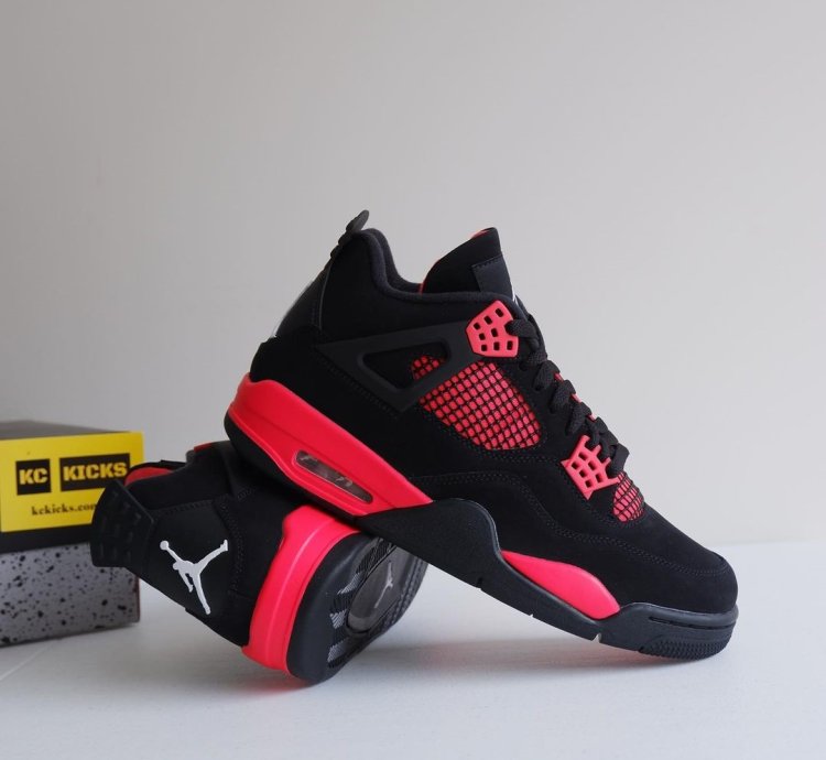 Jordan 4 “ Pink Thunder ”