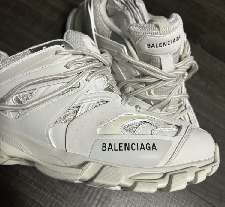 Balenciaga Trackrunner