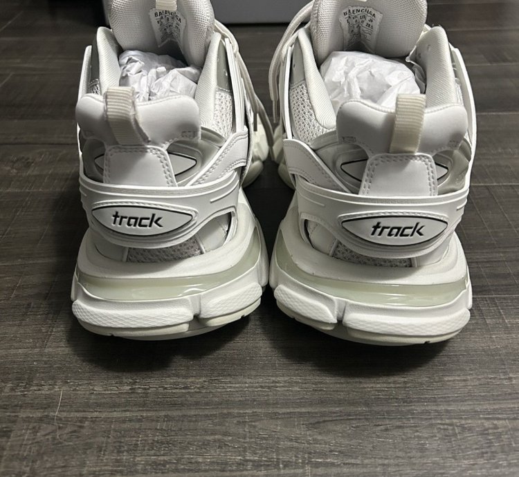 Balenciaga Trackrunner