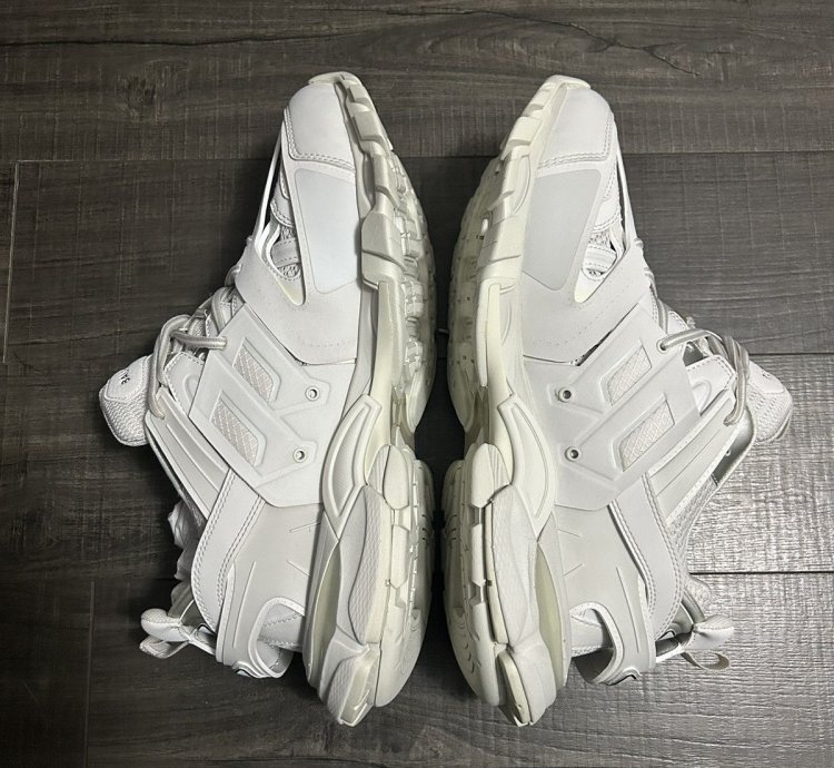 Balenciaga Trackrunner