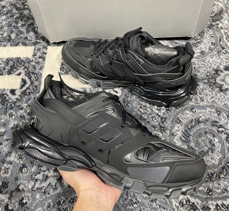 Balenciaga Tracks Size 14US 47EU