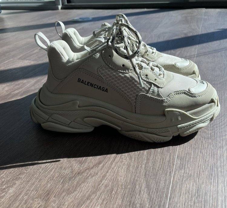 Balenciaga Triple Beige IMMACULATE