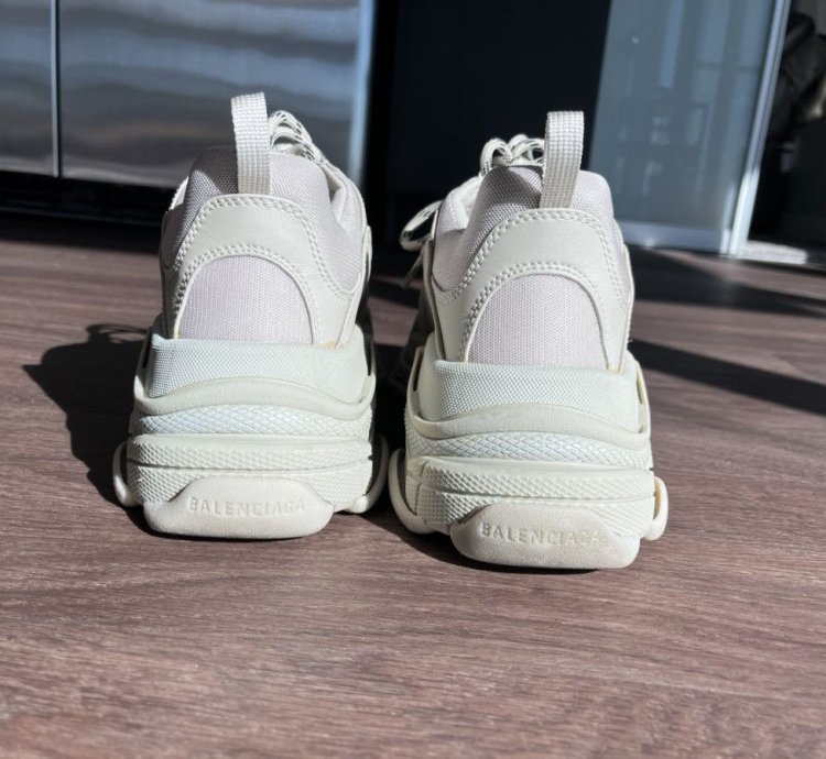 Balenciaga Triple Beige IMMACULATE